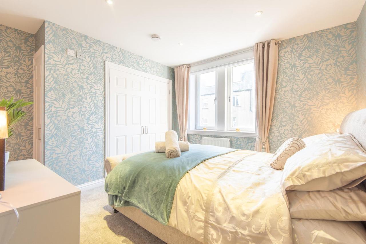 Bright, Fresh, Renovated 3 Bedroom Apartment In The Heart Of Montrose Ангъс Екстериор снимка