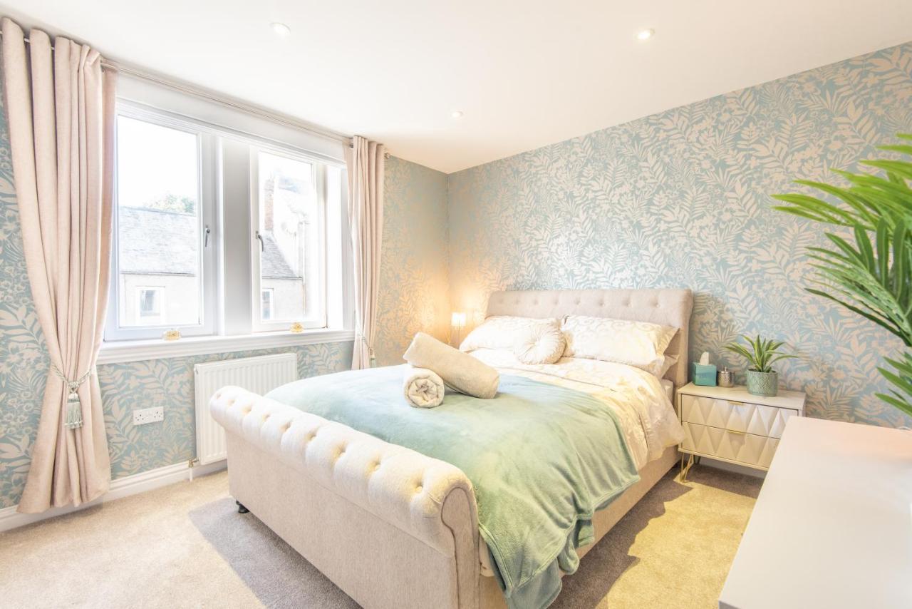 Bright, Fresh, Renovated 3 Bedroom Apartment In The Heart Of Montrose Ангъс Екстериор снимка